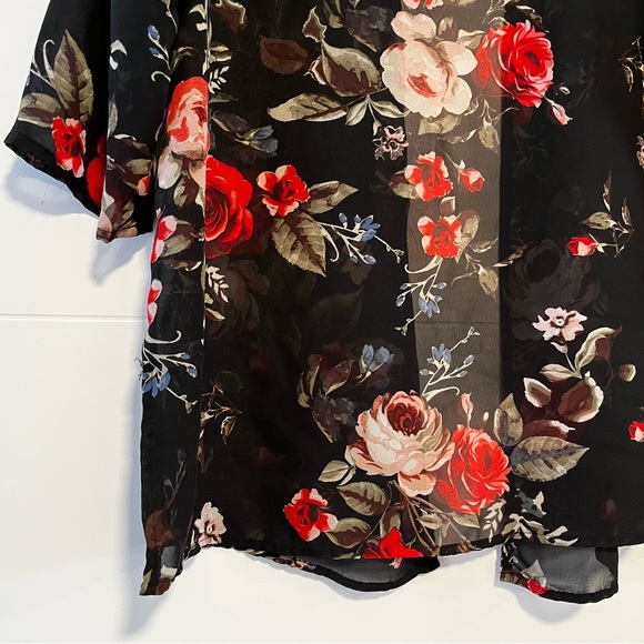 Open Floral Kimono Style Top - Picture 11 of 14